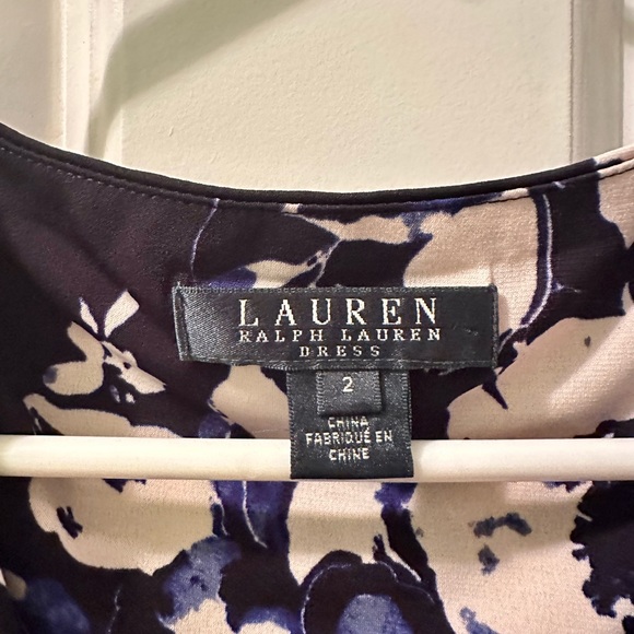 EUC  Lauren by Ralf  Lauren Floral dress Wrap Sleeveless V Neck Size 2 Ruched - Picture 5 of 10